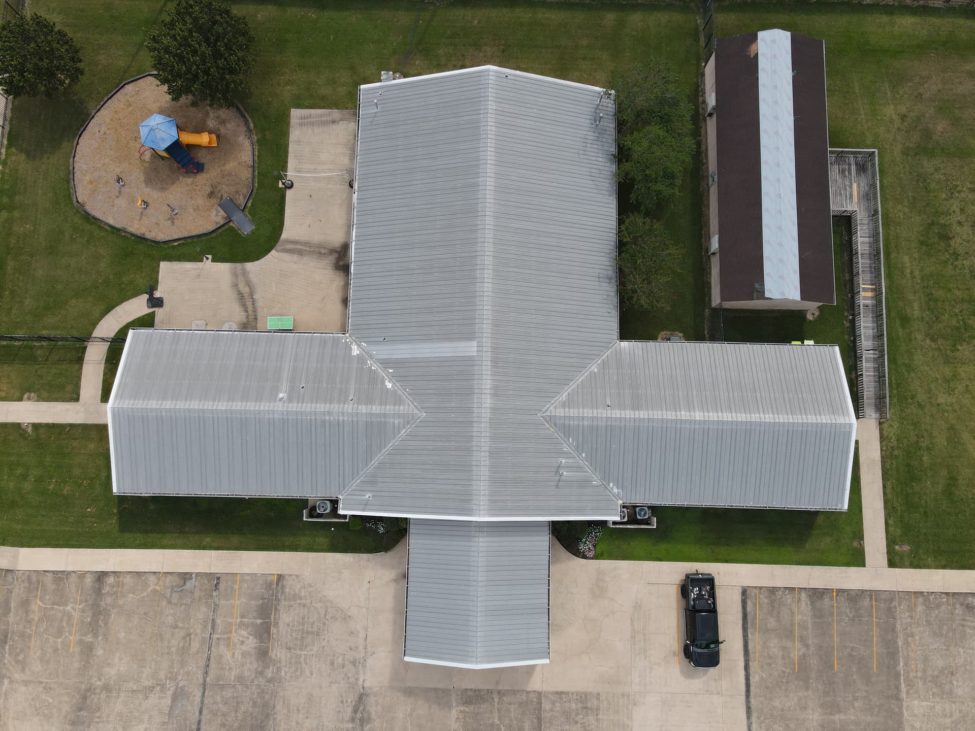 Gallery photos for Full Metal Roof Replacement for Community Center: Image #2