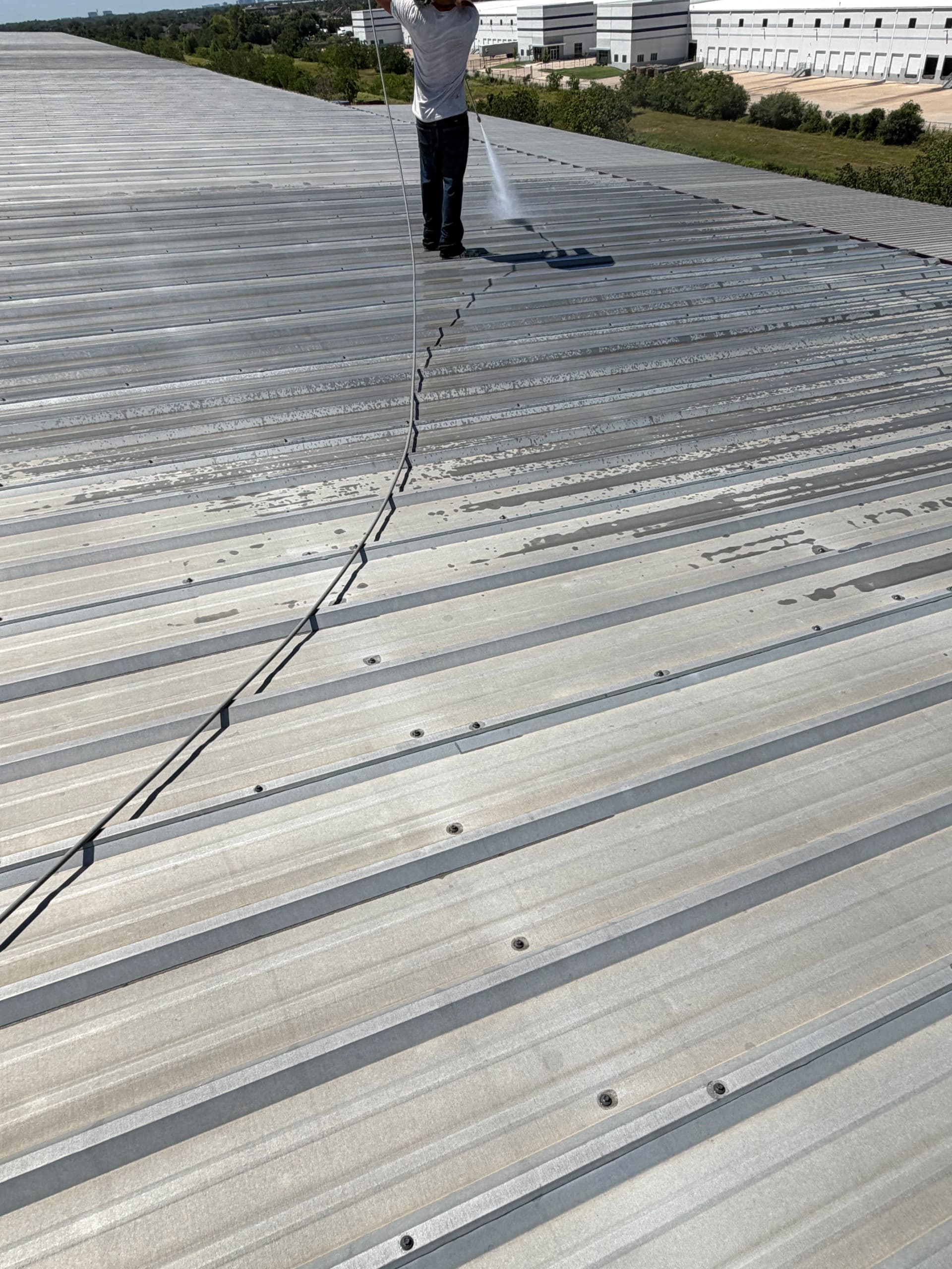Gallery photos for Large Commercial Metal Roof Coating Done the Right Way: Image #3