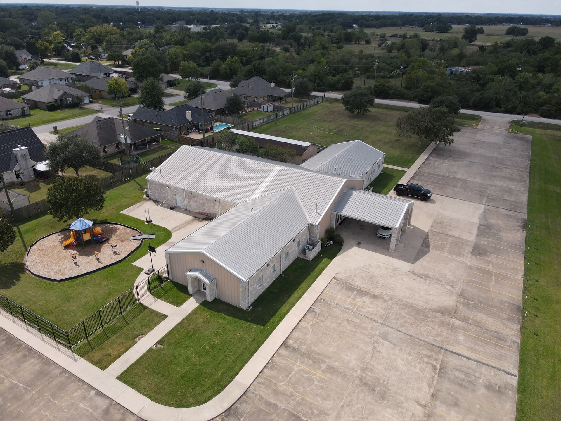 Gallery photos for Full Metal Roof Replacement for Community Center: Image #4